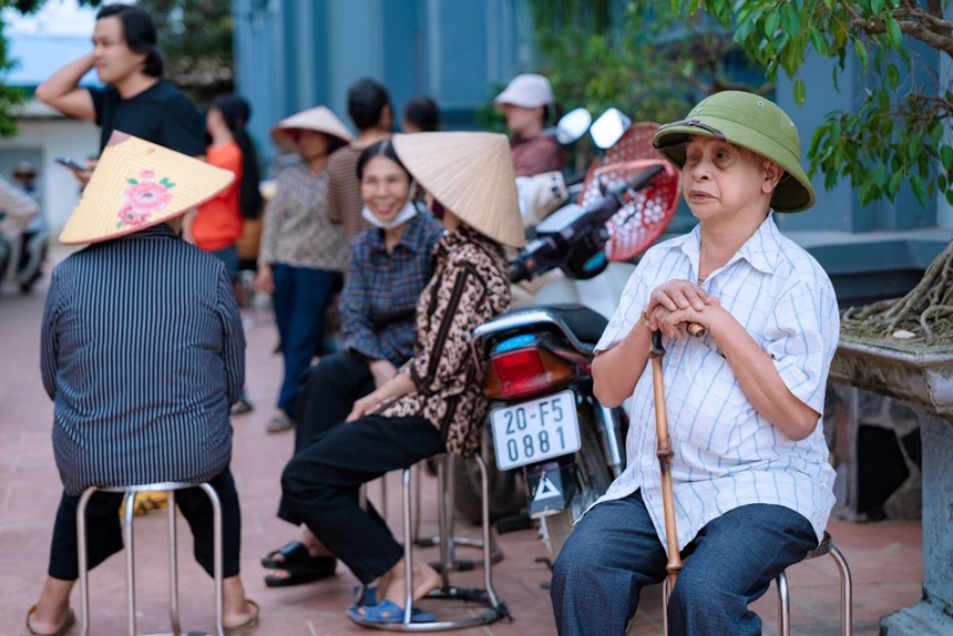 “Một tấm lòng – Ngàn hy vọng”: Khi yêu thương hóa thành mùa hoa sau lũ- Ảnh 1.